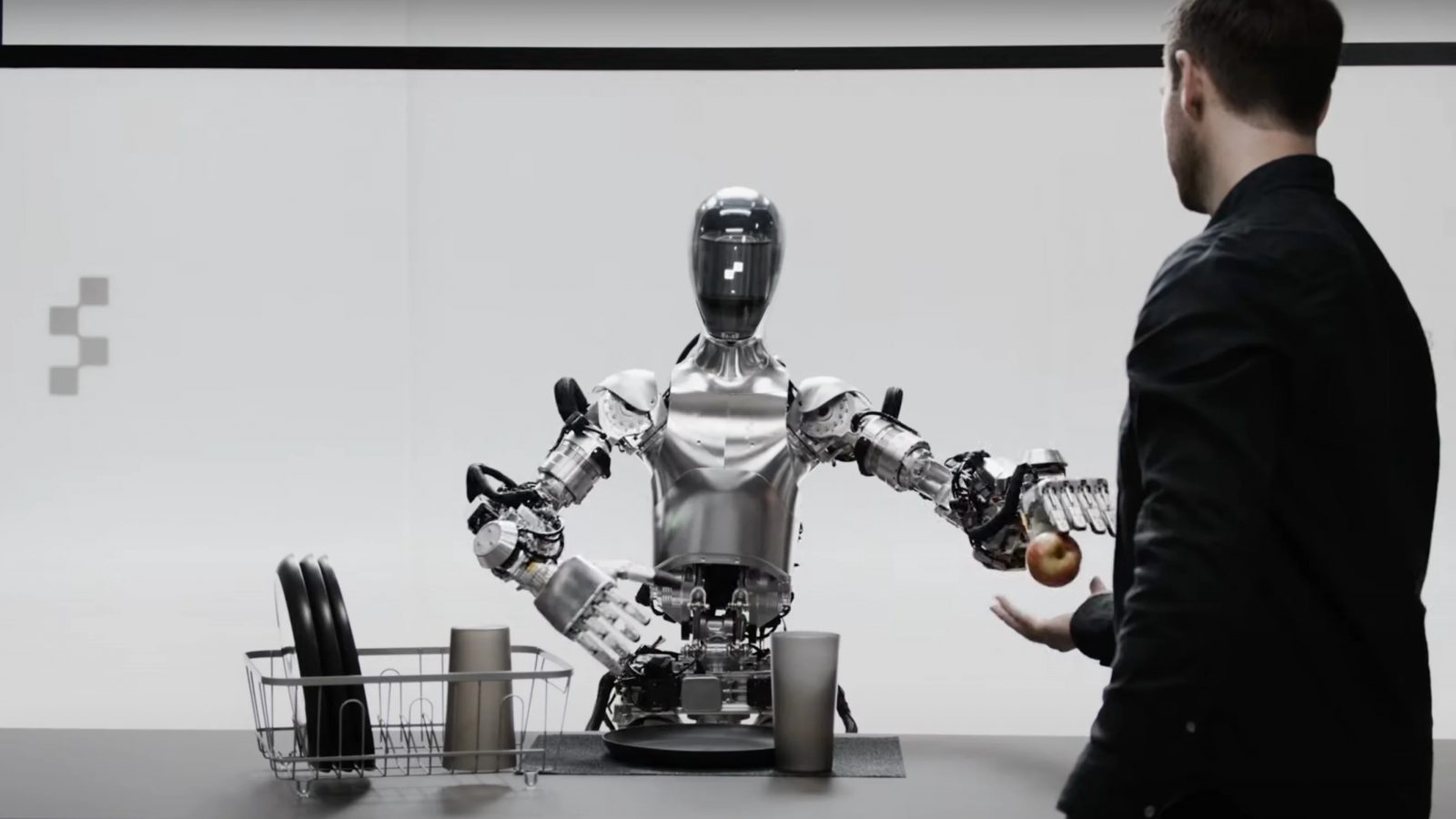 Sam Altman anunță că OpenAI intenționează să intre în domeniul roboticii iar compania urmează să dezvolte roboți umanoizi