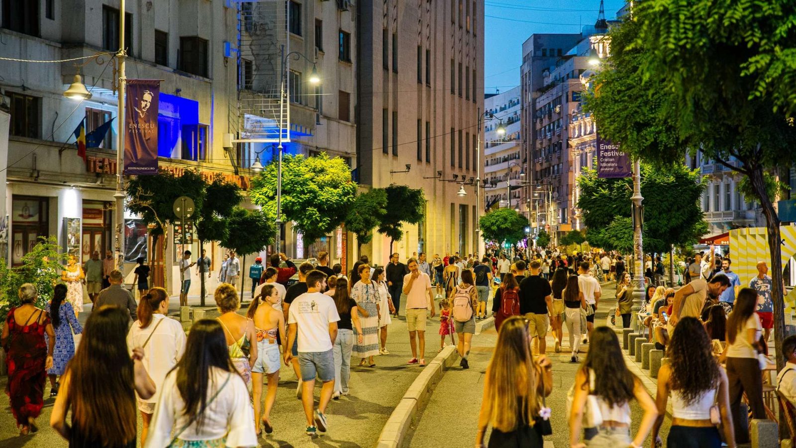 Ce vizitezi astăzi în București? „Străzi deschise” aduce în acest weekend activități sportive, muzică, artă și istorie