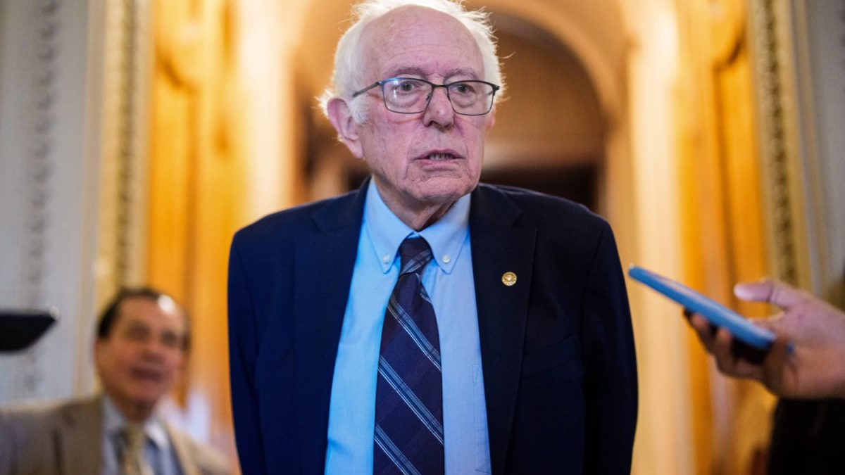 Bernie Sanders și Greg Casar propun interzicerea dezvoltării și utilizării Inteligenței Artificiale Superinteligente în Statele Unite