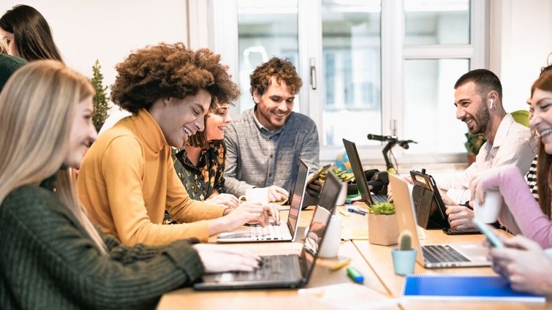 Gen Z lavoro AdobeStock 456227573 U85806206641nuV 1440x752@IlSole24Ore Web