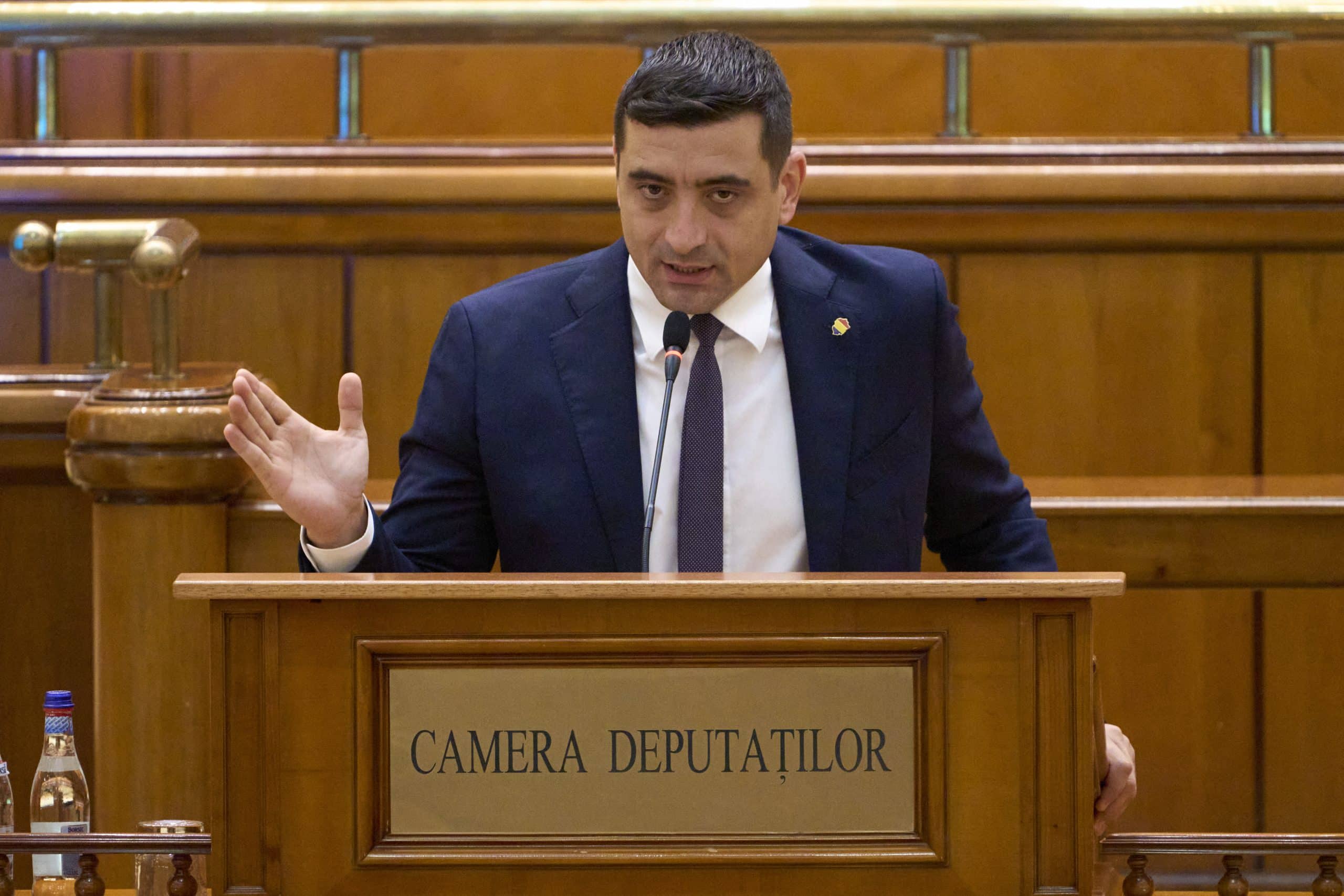 George Simion îi declară „război” lui Nicușor Dan: „AUR nu va vota nicio variantă de Guvern până nu îl eliberați pe Călin Georgescu”