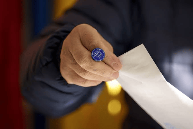 Cum s-au schimbat polii puterii în ultimii 6 ani? Cine avea puterea în 2020 și cine o are în 2026? Din 2020, încrederea oamenilor în Democrație a scăzut considerabil