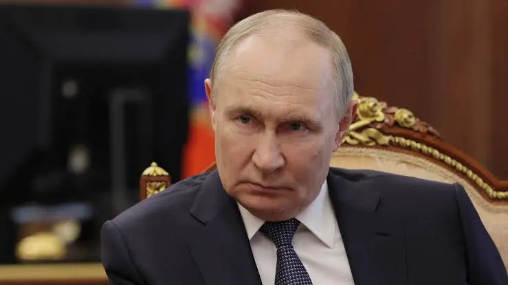 „Un secret militar.” Putin refuză să spună dacă fabricile din Marea Britanie devin ținte, după ce Londra a dat Ucrainei tehnologia rachetelor SCALP