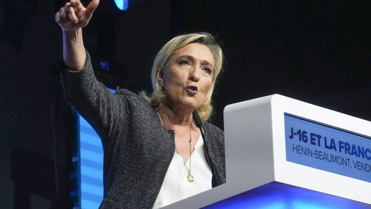 Marine Le Pen: „Franța nu va părăsi NATO până nu se încheie războiul din Ucraina”. Sprijinul financiar pentru Ucraina, oprit dacă va fi aleasă Președinte