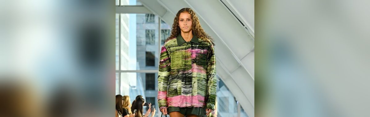 New York Fashion Week conturează trendurile pentru primăvară-vară 2027. Revin influențele retro, stilul preppy și culorile