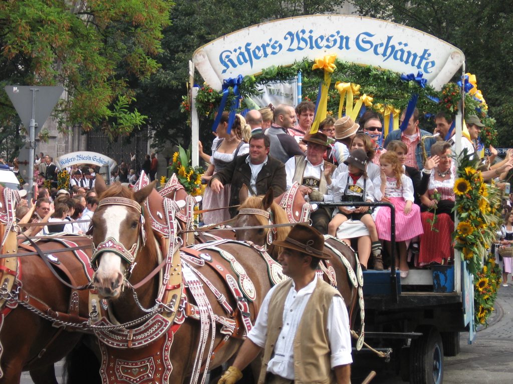 Oktoberfest a început la München Șase milioane de oameni sunt așteptați la festival