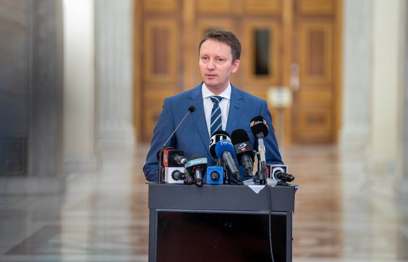 Siegfried Mureșan, mesaj pentru Parlament în ajunul votului de învestitură a Guvernului: „Fiecare parlamentar va decide dacă România va intra într-o perioadă de stabilitate sau dacă va continua criza politică”
