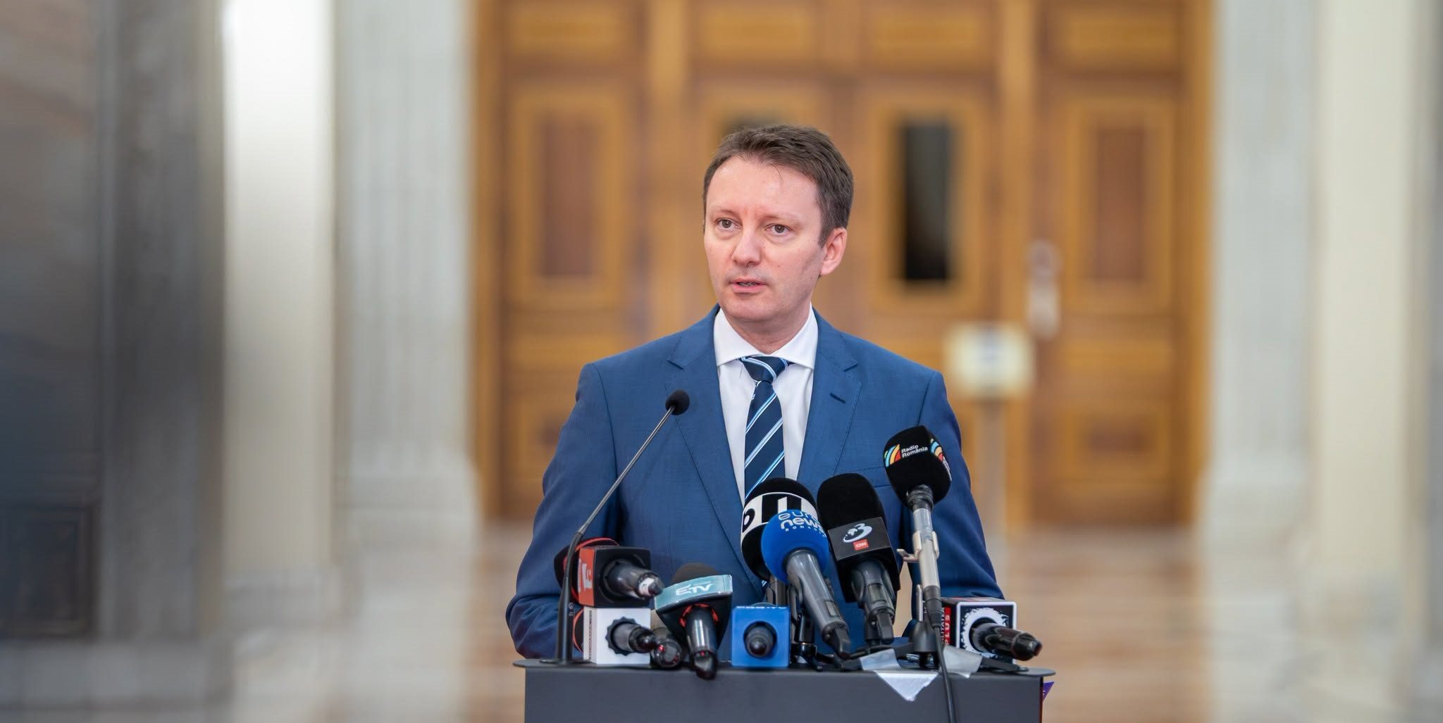 Siegfried Mureșan își prezintă, în linii mari, Programul de Guvernare: „Construim pe bazele puse de Guvernul Bolojan. Vom fi extrem de responsabili cu gestionarea banului public”