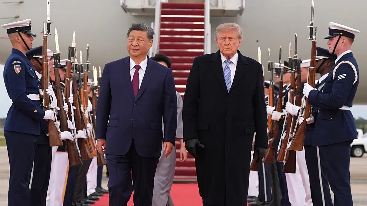 Trump neagă că a discutat cu Xi Jinping despre vânzarea de arme americane către China