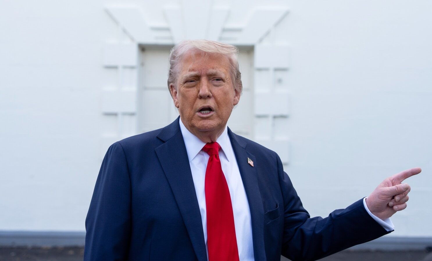 Trump a lansat un sondaj public pentru a schimba denumirea „Inteligenței Artificiale”. Ce variante propune Președintele SUA