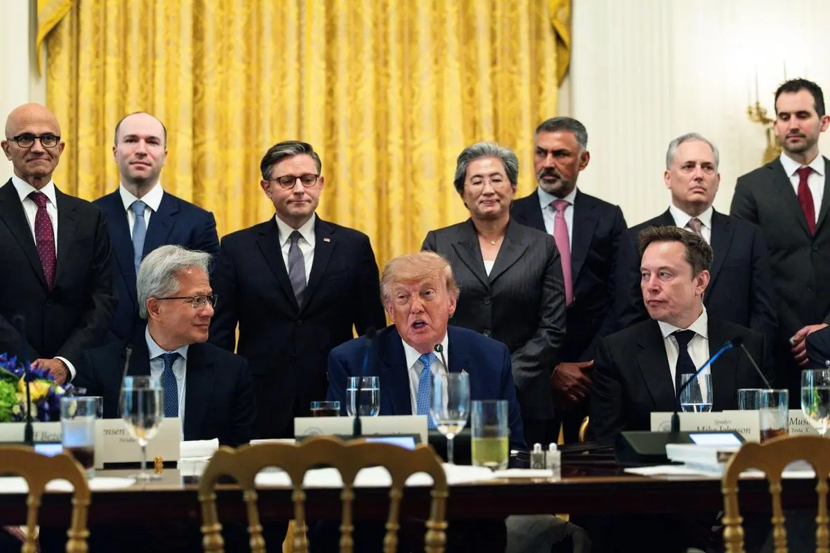 Trump anunță înființarea „SIF”, Super Intelligence Force, o nouă structura guvernamentală menită să protejeze supremația SUA în domeniul Inteligenței Artificiale