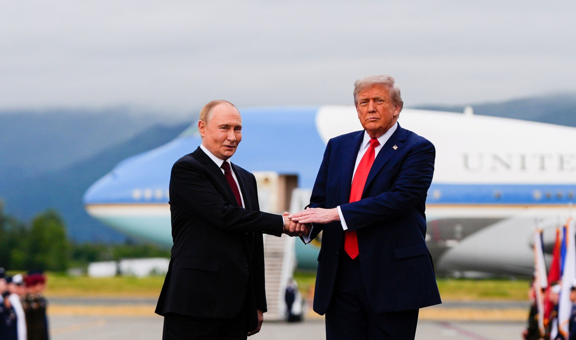 Rusia anunță că e pregătită să reia negocierile trilaterale cu Ucraina și SUA după 4 noiembrie. Alegerile midterms din SUA au loc pe 3 noiembrie