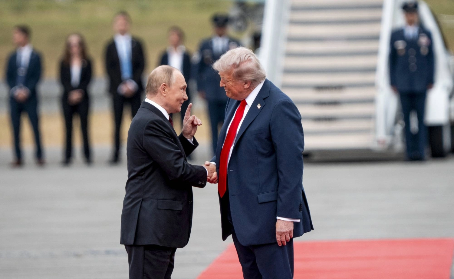 Capitularea Ucrainei, negociată de Trump și Putin. Va accepta Europa?