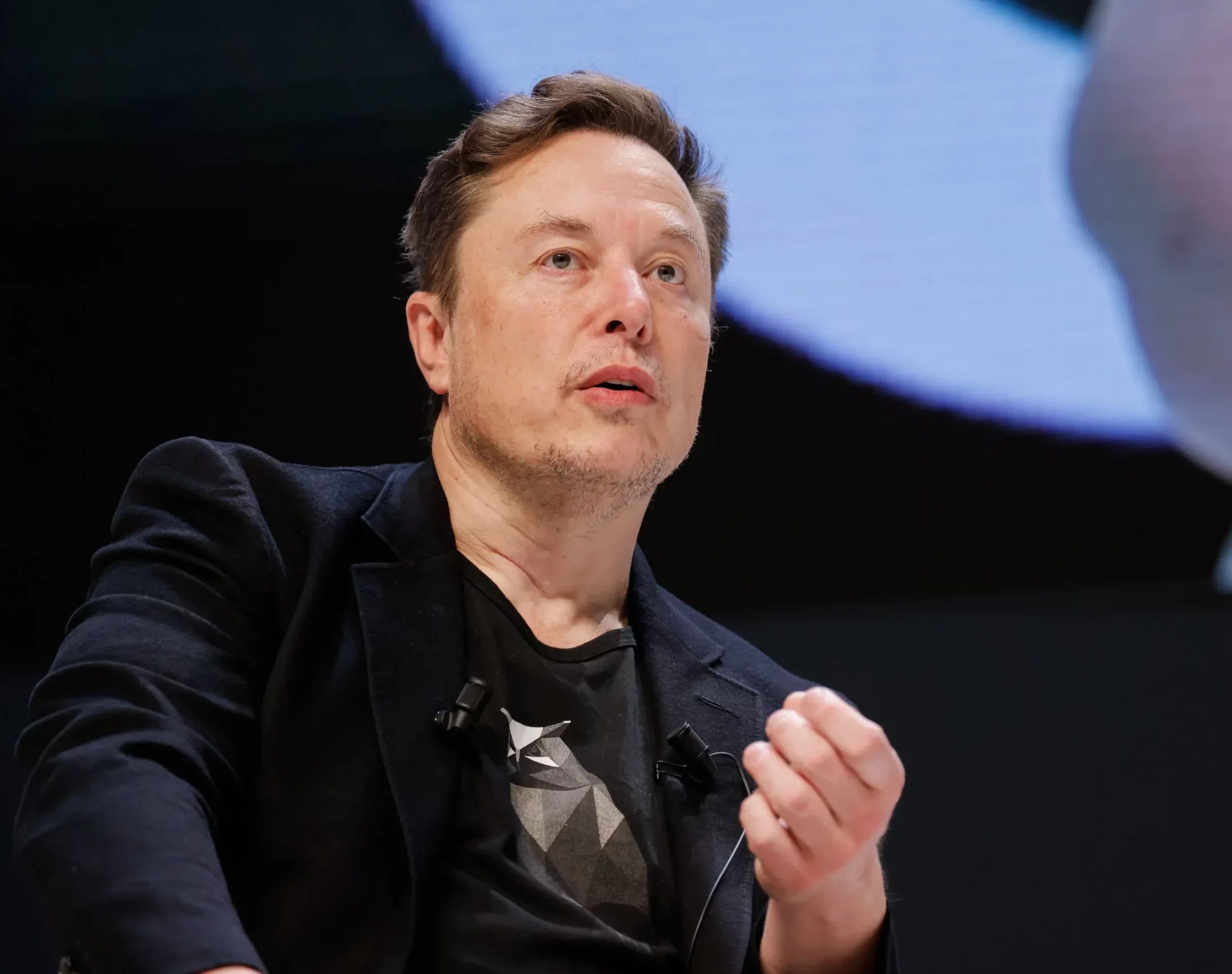 Elon Musk avertizează oamenii să trateze „frumos” Inteligența Artificială: „S-ar putea răzbuna”