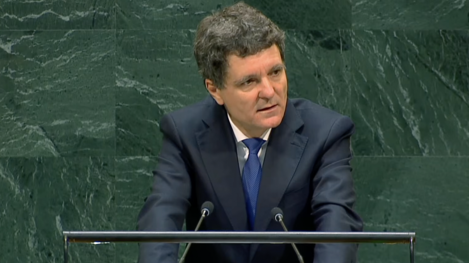 Silviu Predoiu: „Nicușor Dan a plecat la New York cu un Guvern în buzunar. Olimpic la matematică, a greșit la socoteală”